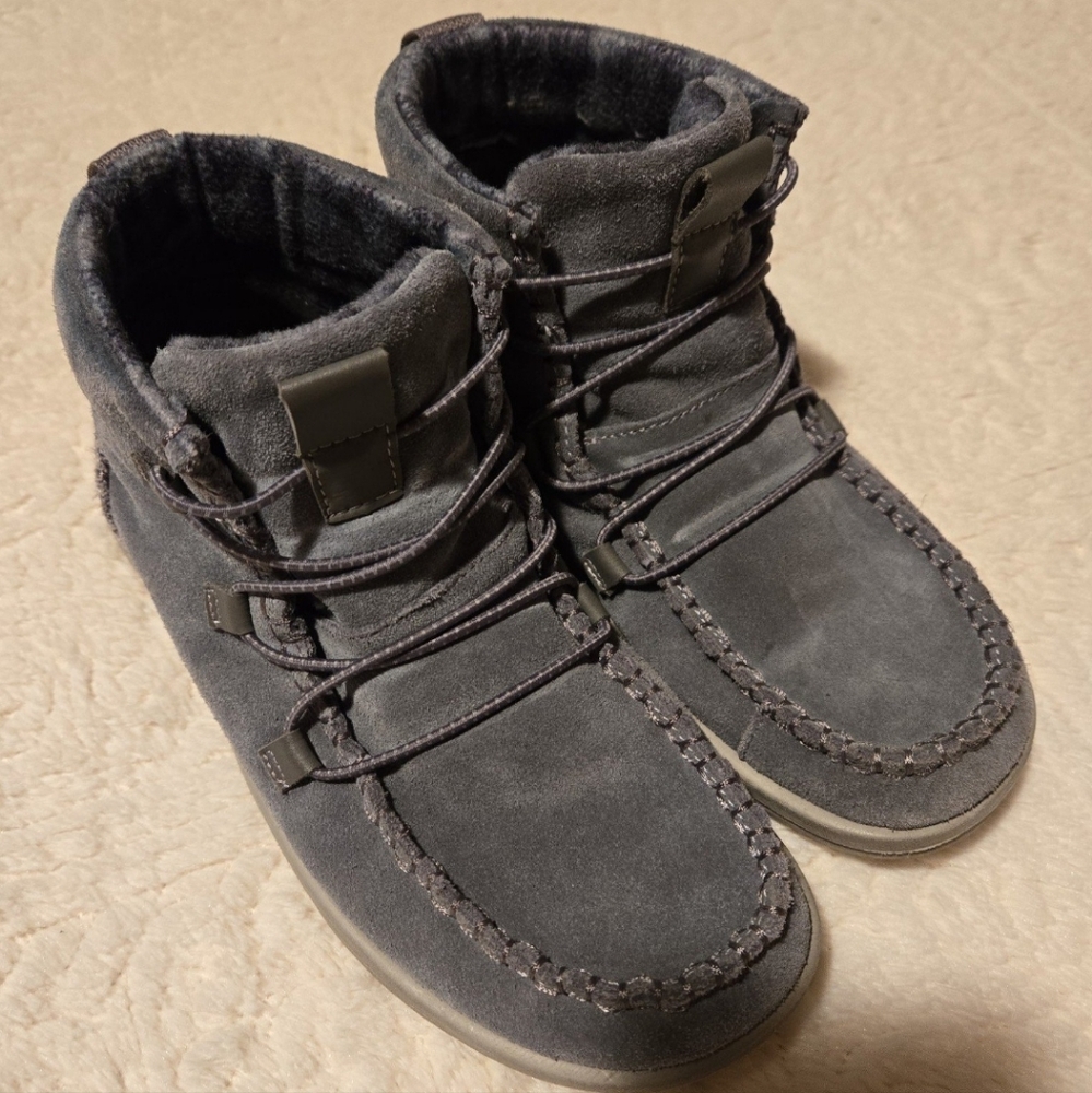 Hey Dude Eloise Ankle Boots Size 7,  Suede Carbon color